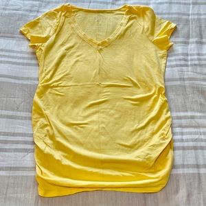 Motherhood Maternity sz M Yellow Tee Top Gap Old Navy Summer Ingrid & Isabel